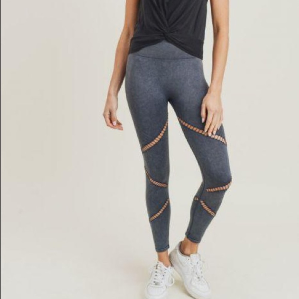 Zig Zag Perforated Mineral Wash Seamless Leggings